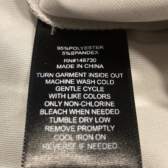 2 for 1 - Fabulous lavender floral pencil skirt/accent paired zipped sweater - Picture 7 of 10